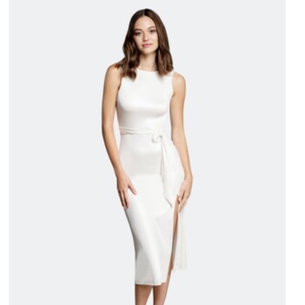 Dress The Population - NWT Karlie Sleeveless
Body-Con Midi Cocktail Dress White